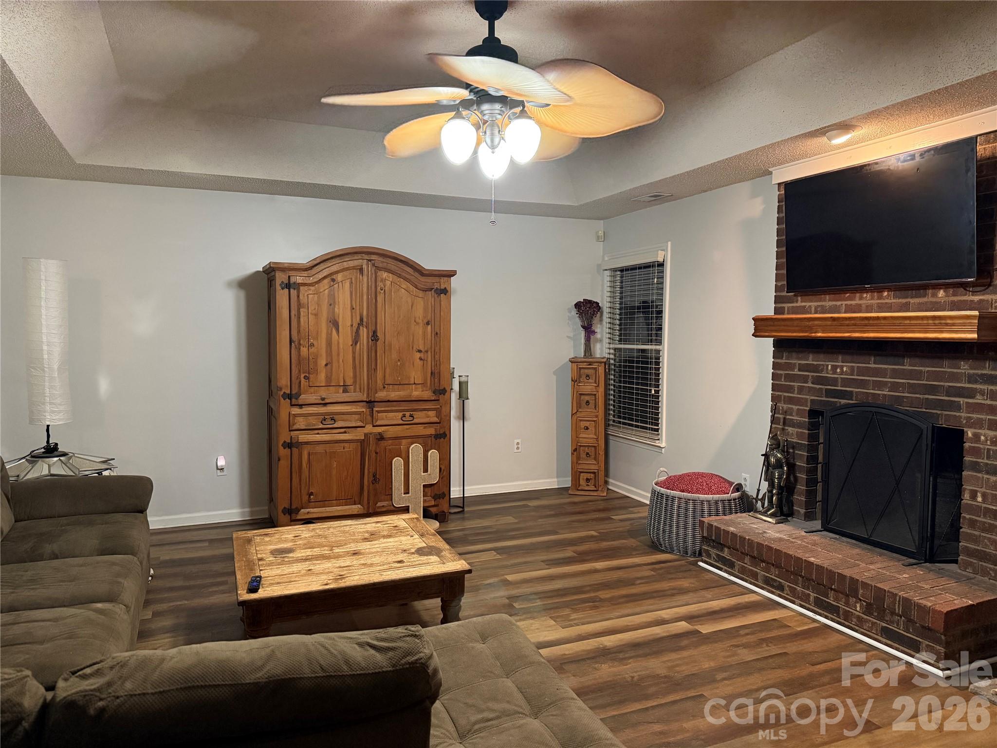 7004 Forest Hills Drive Property Photo 8