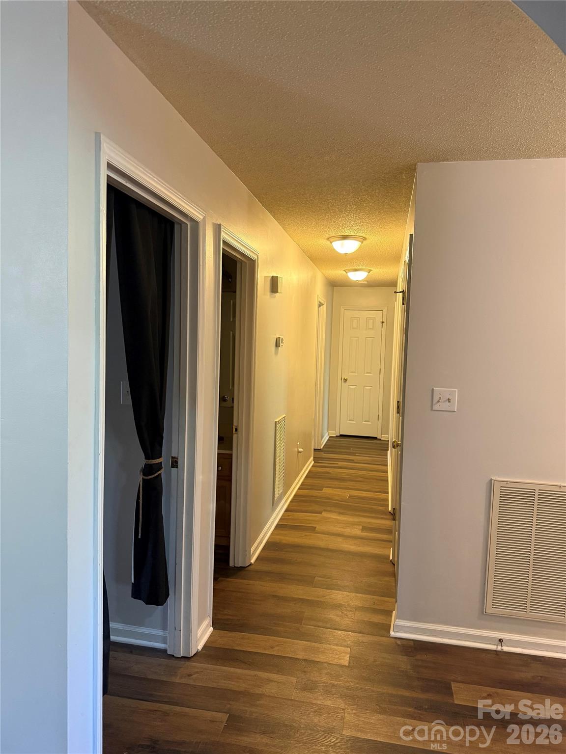 7004 Forest Hills Drive Property Photo 9