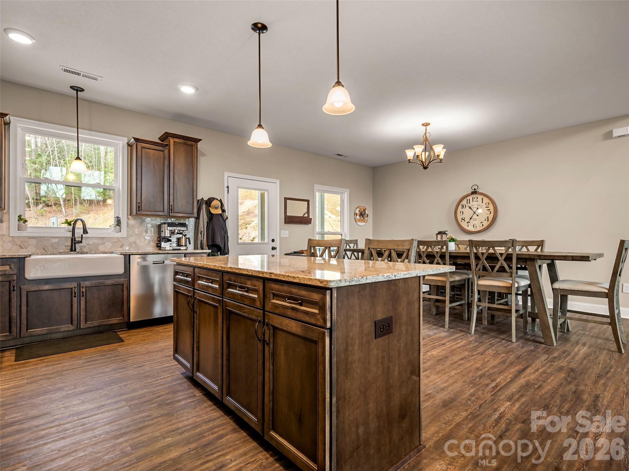 666 Never Blue Road Property Photo 12