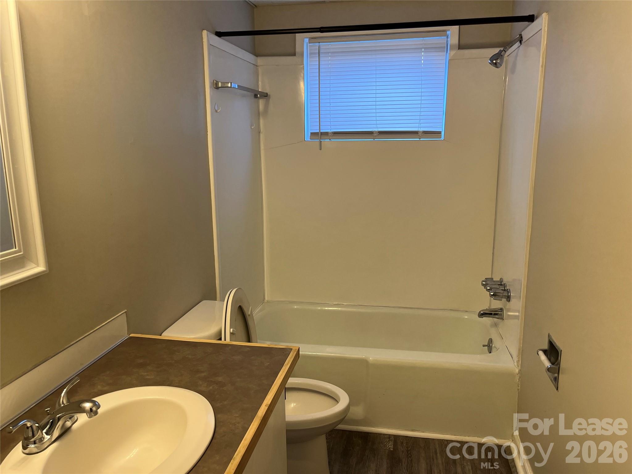 451 Montgomery Avenue 5 Property Photo 15