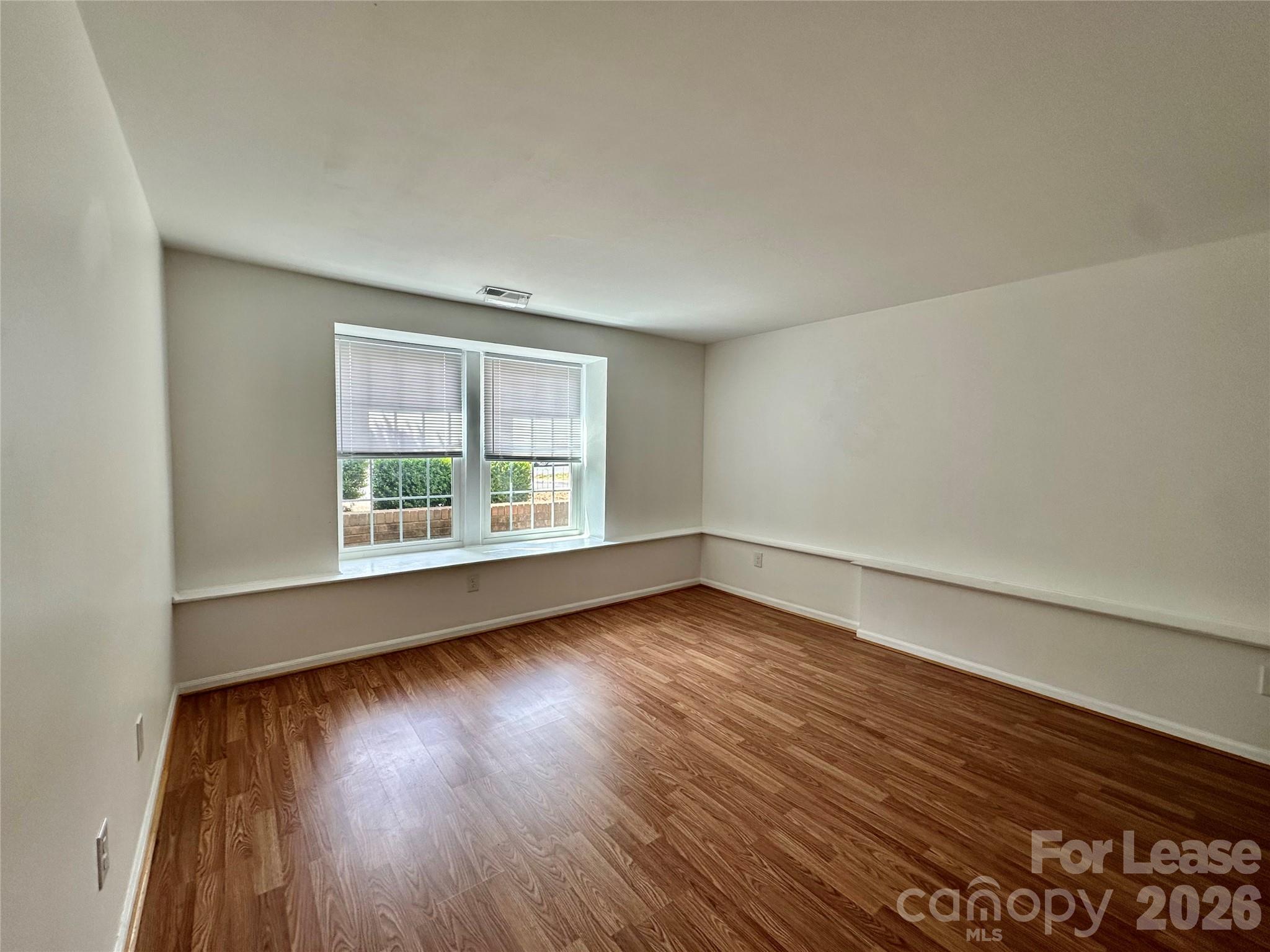 1645 Arlyn Circle Property Photo 18