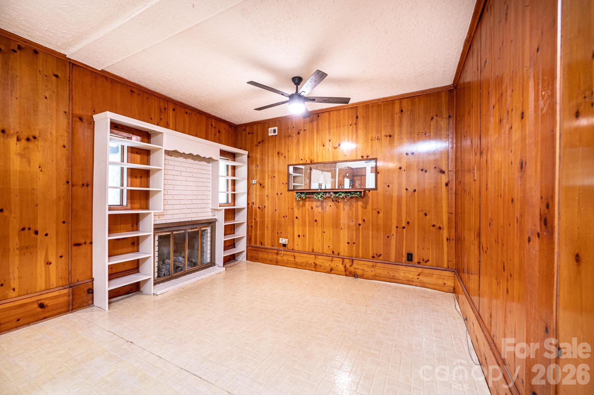 335 Harmon Street Property Photo 6
