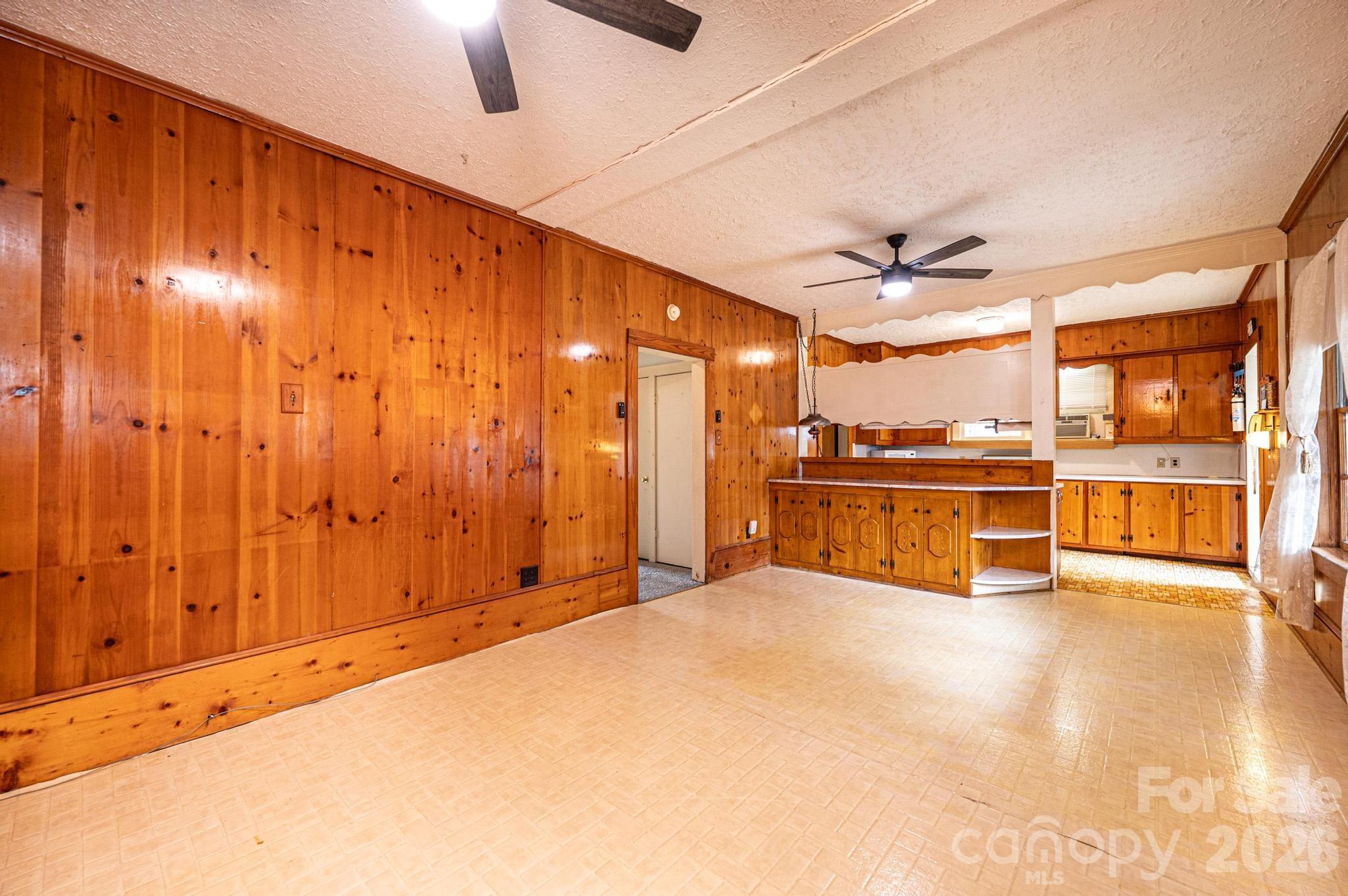 335 Harmon Street Property Photo 7