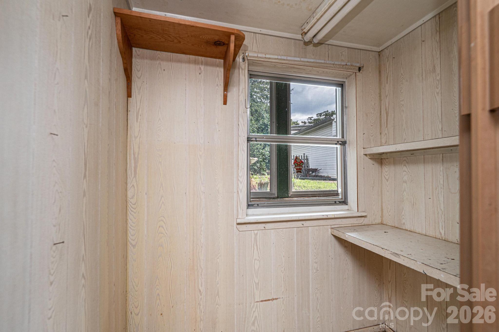 335 Harmon Street Property Photo 14