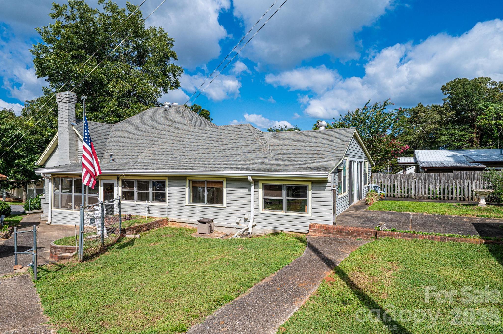 335 Harmon Street Property Photo 35