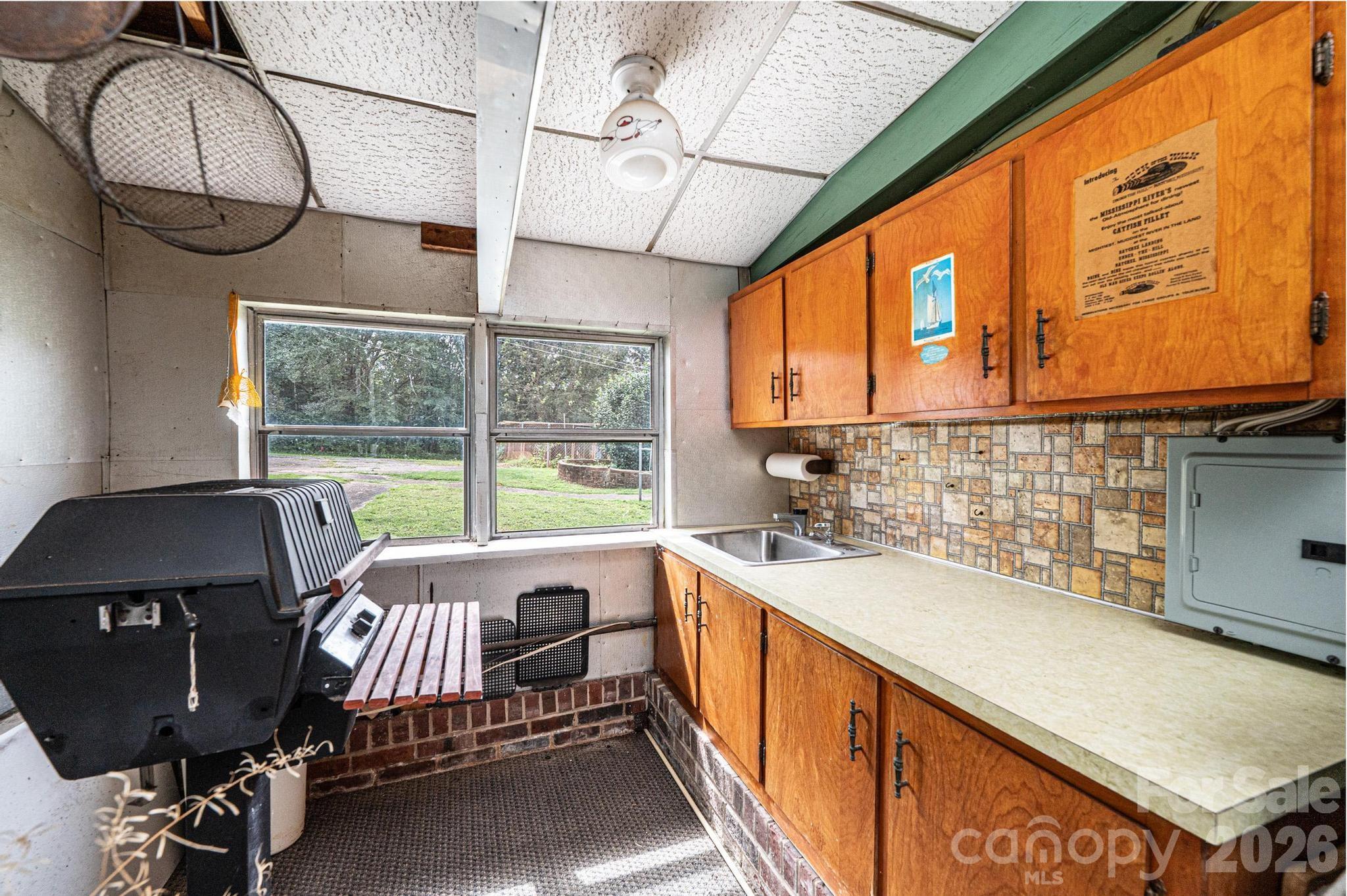 335 Harmon Street Property Photo 41