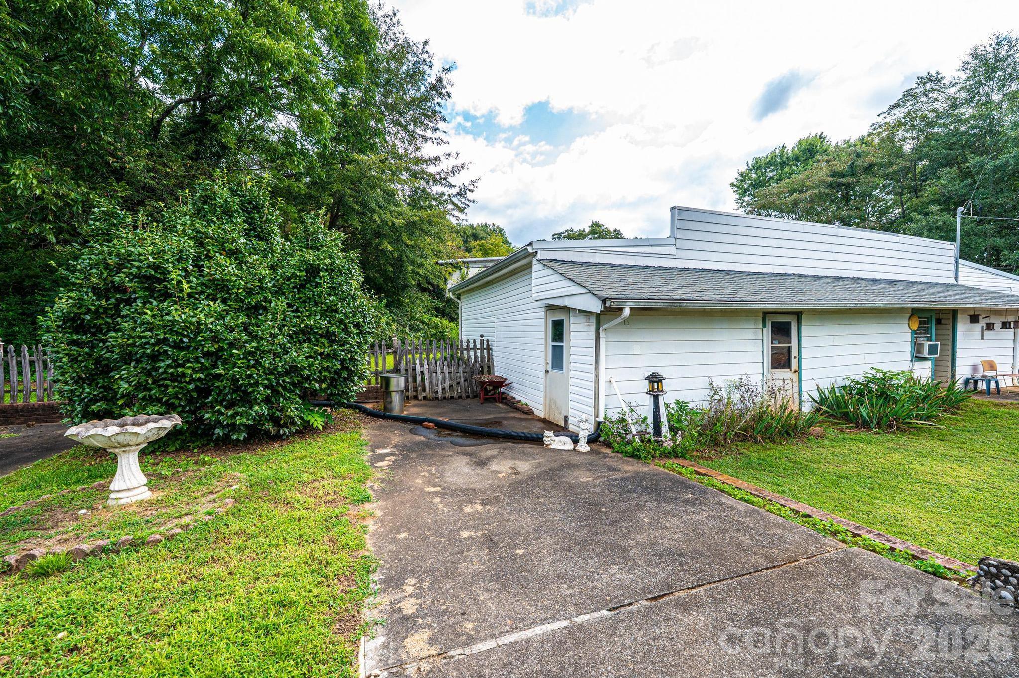 335 Harmon Street Property Photo 42