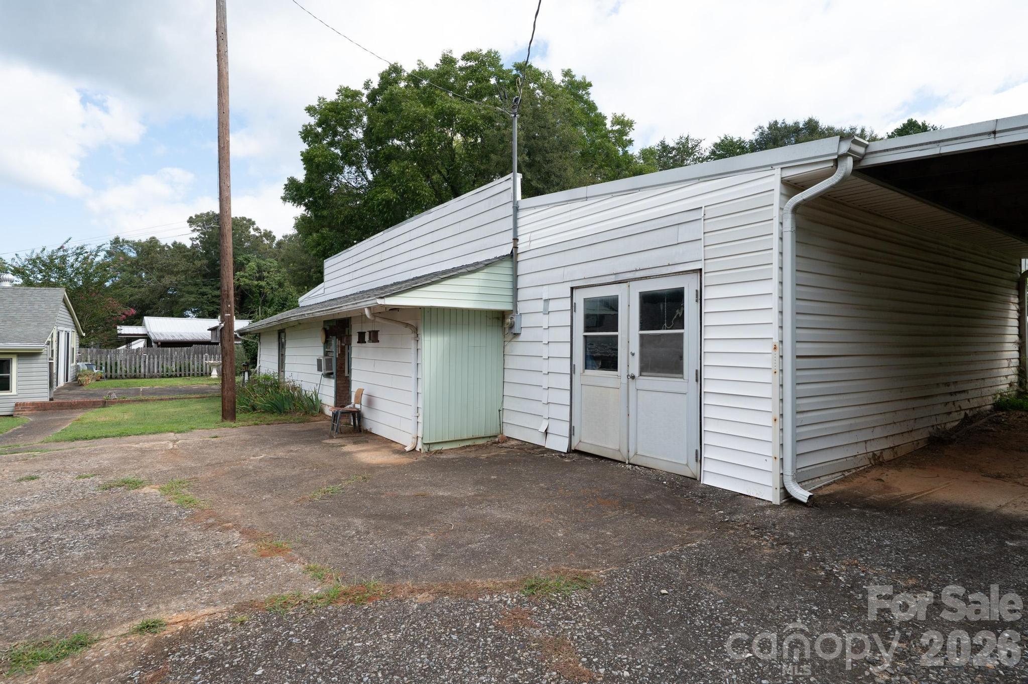 335 Harmon Street Property Photo 47