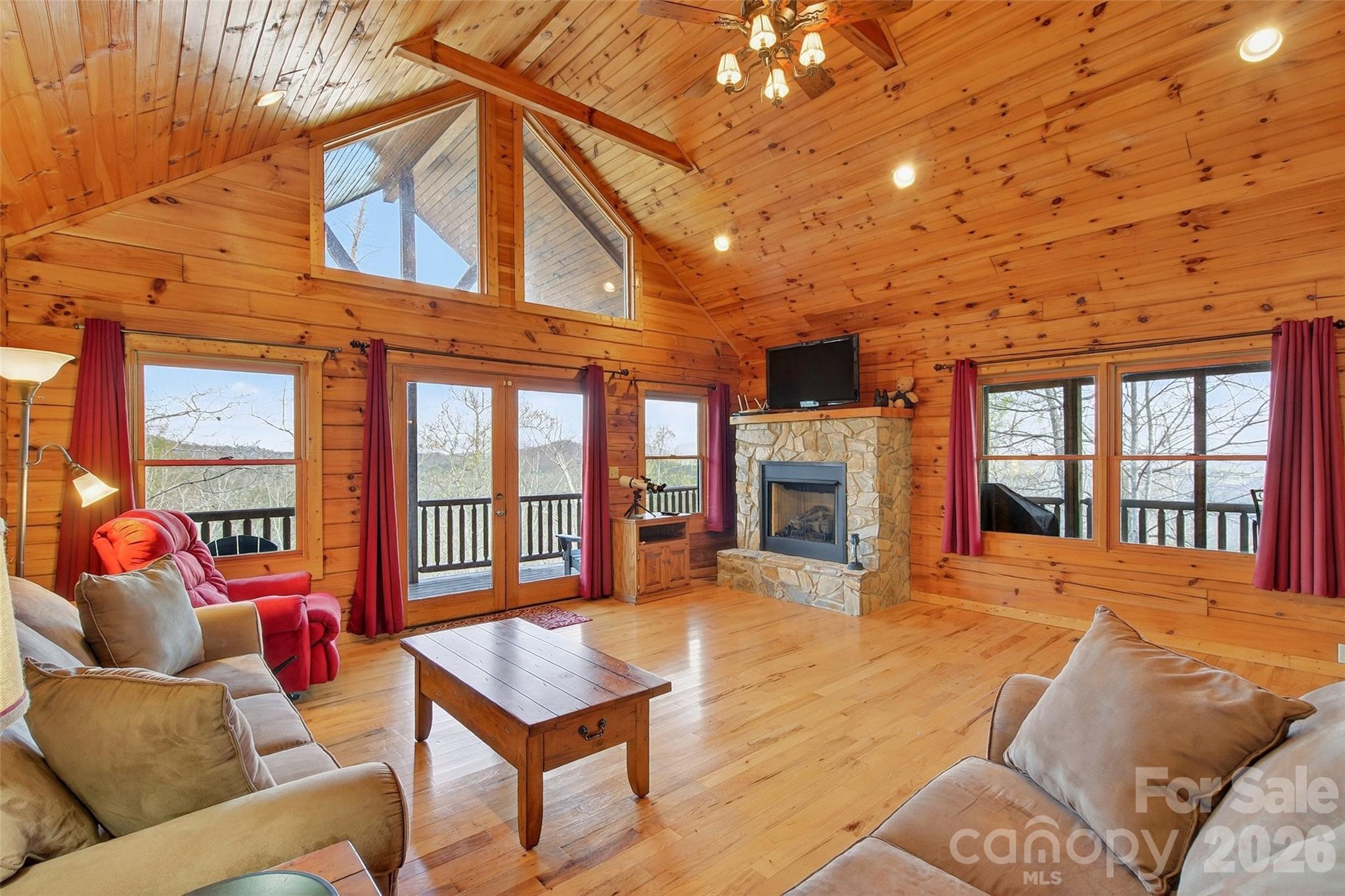 398 Waterfall Drive Property Photo 12