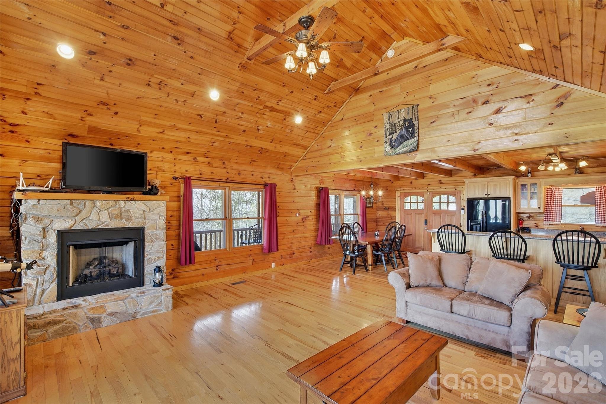 398 Waterfall Drive Property Photo 14