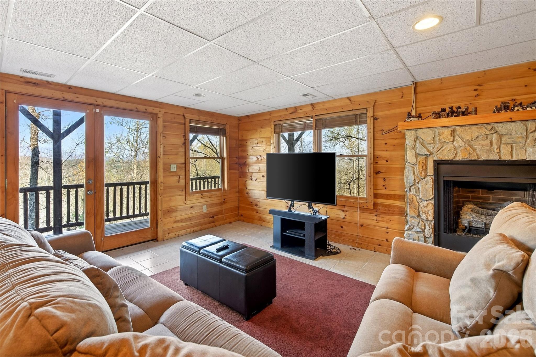 398 Waterfall Drive Property Photo 27