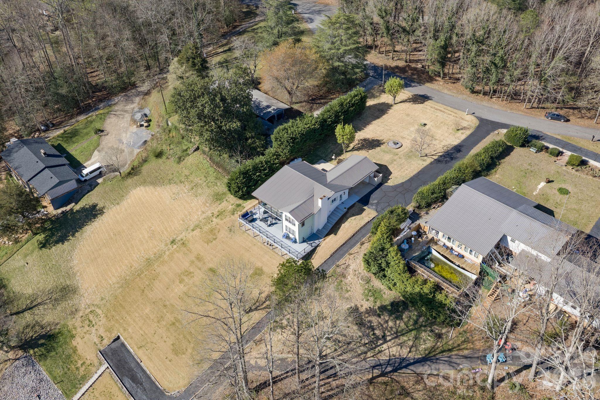 6234 Ruffin Lane Property Photo 2