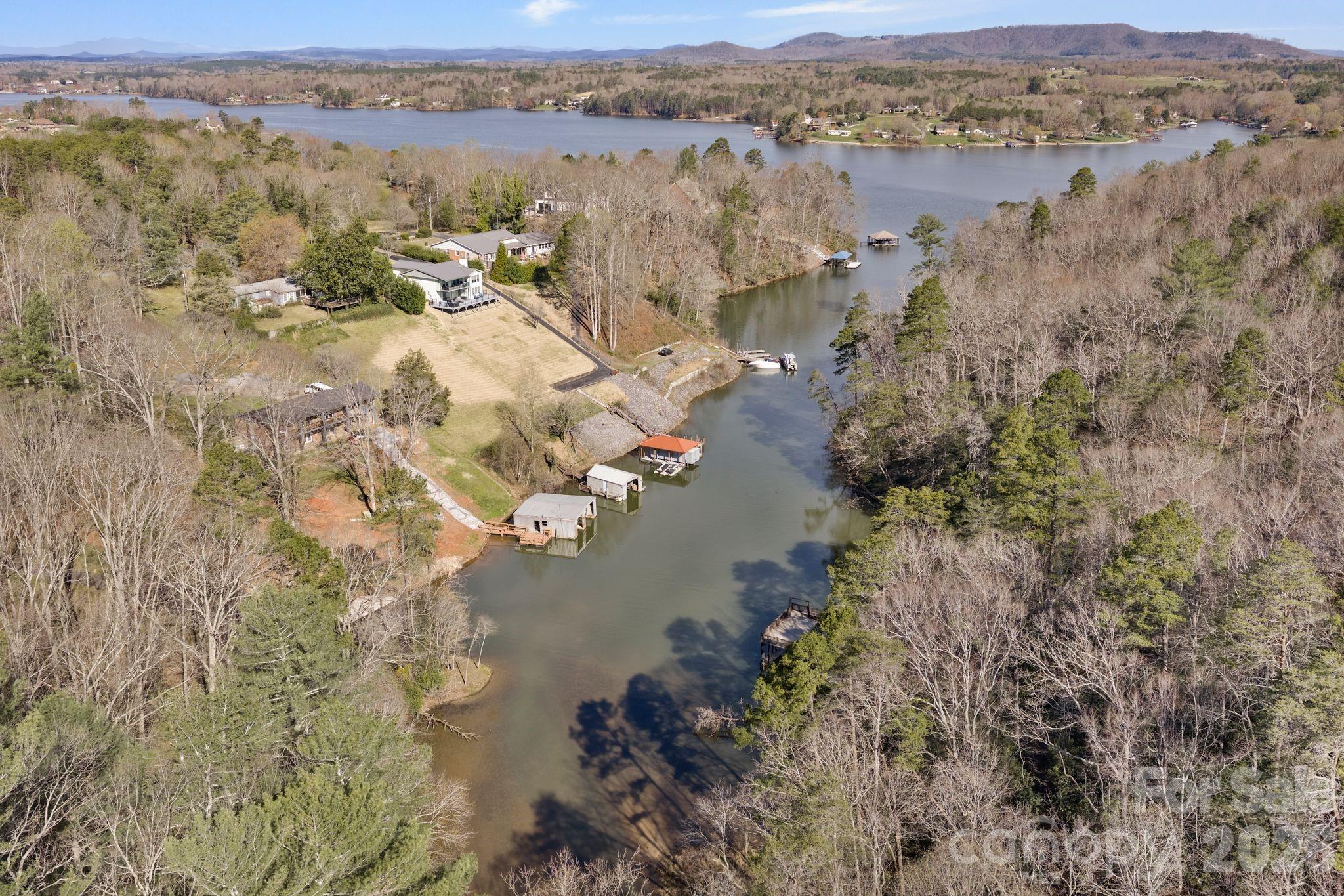 6234 Ruffin Lane Property Photo 4