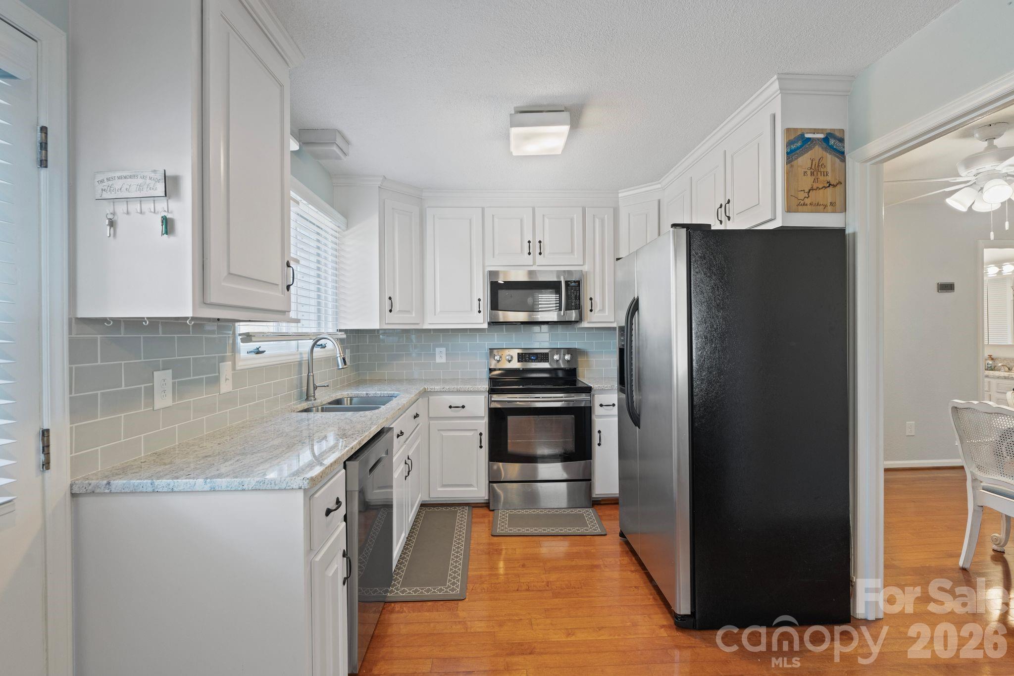 6234 Ruffin Lane Property Photo 6