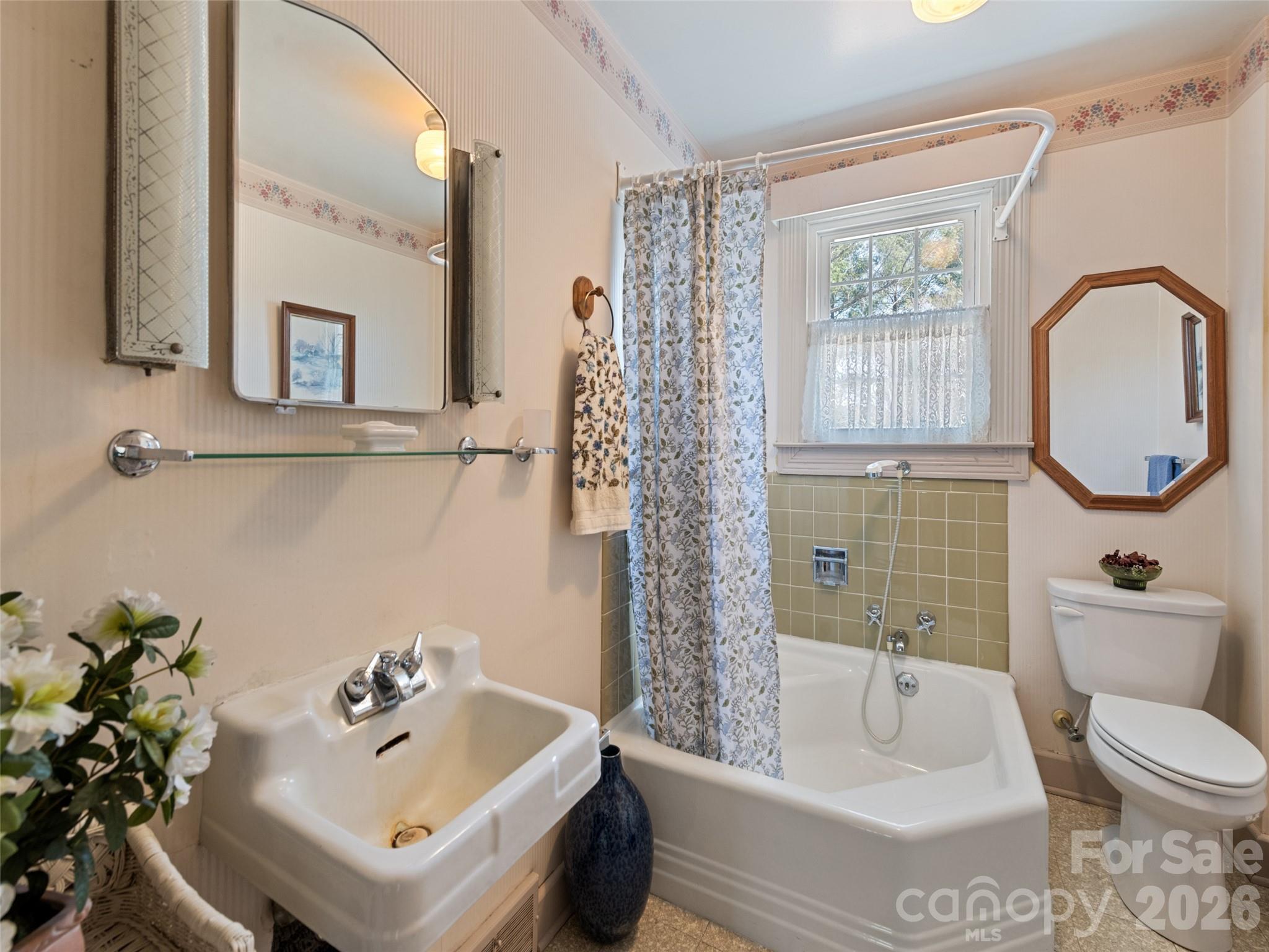 151 Hampton Heights Property Photo 37