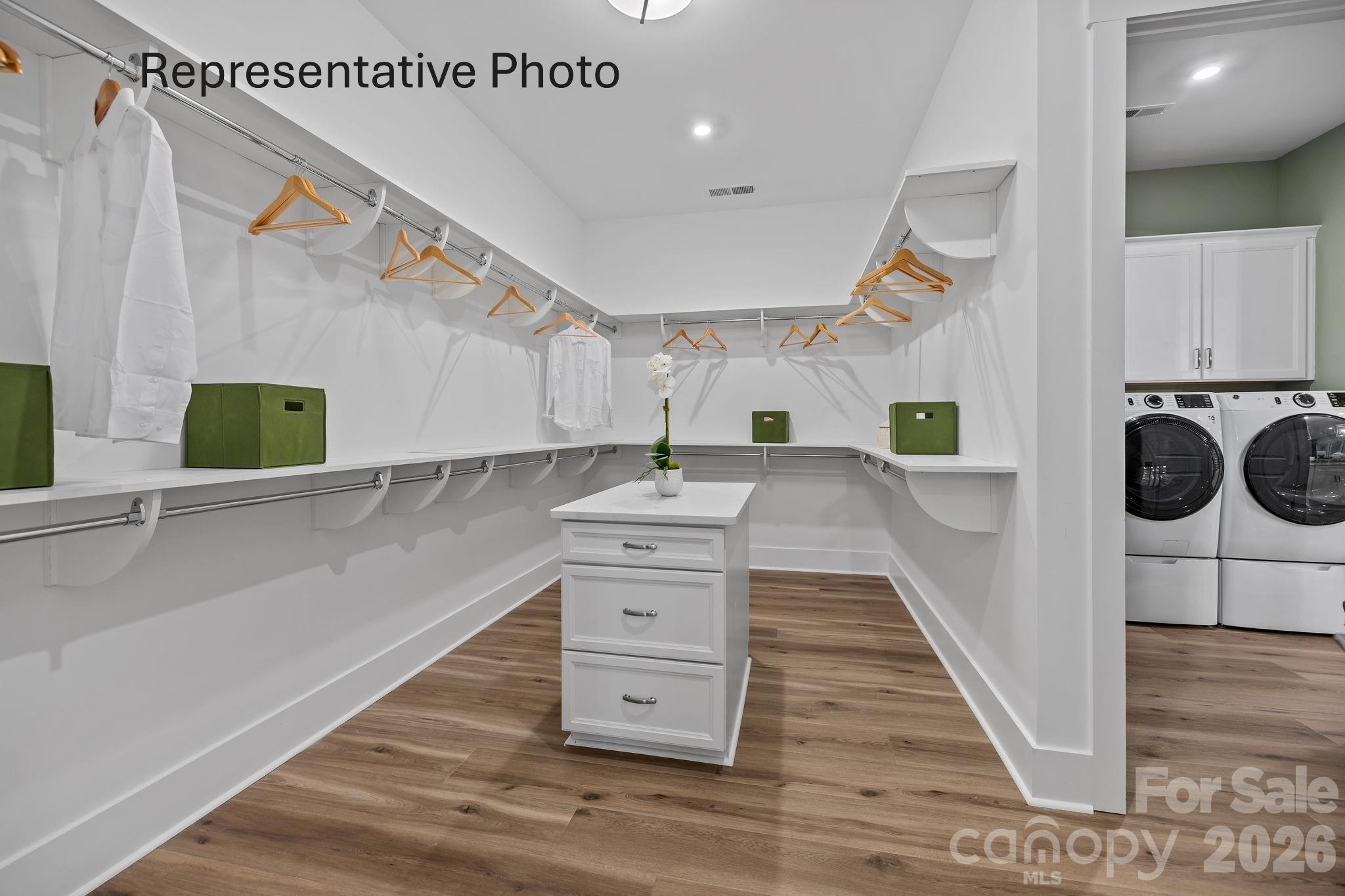 1527 Twin Leaf Road Property Photo 26