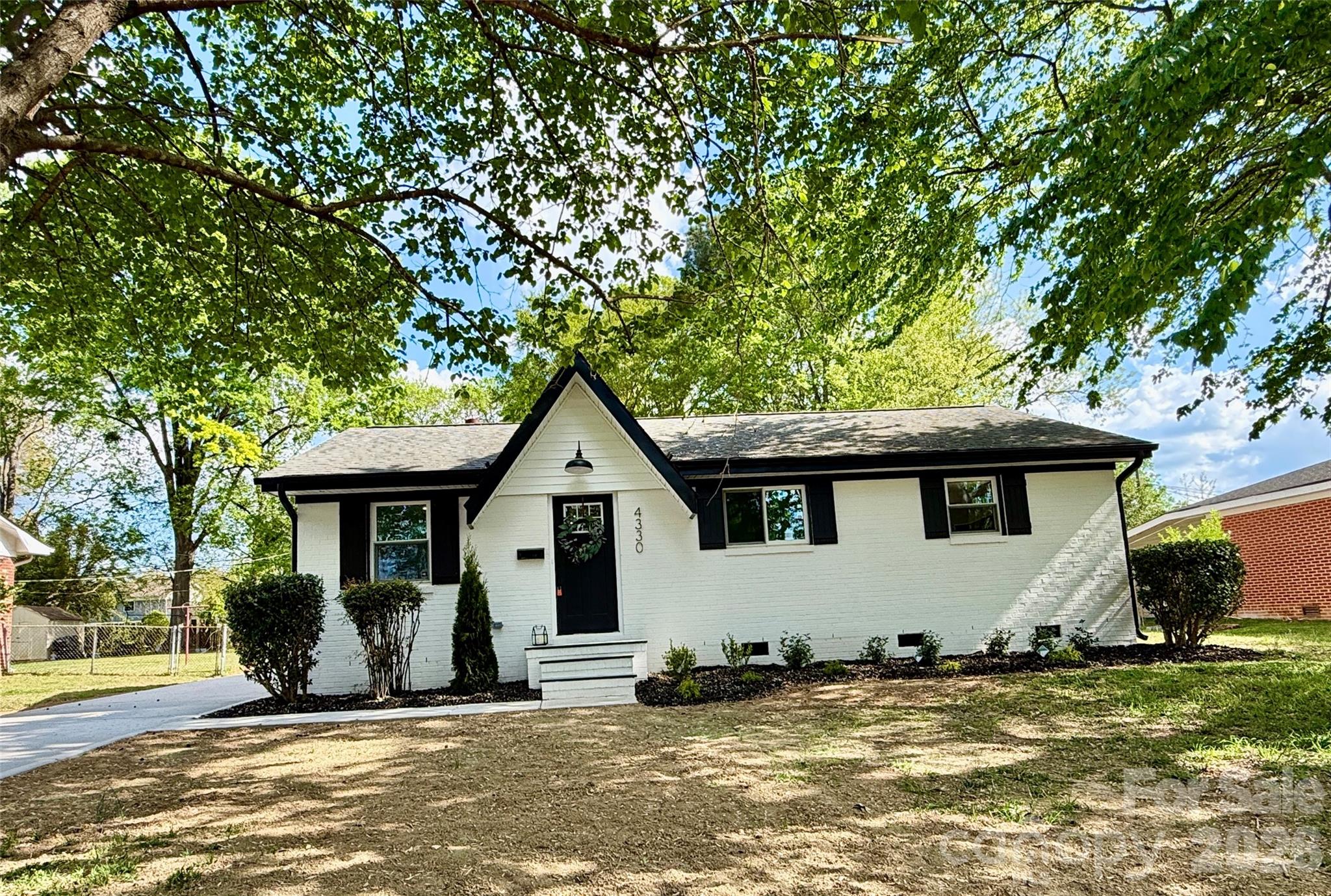 4330 Colebrook Road Property Photo 3