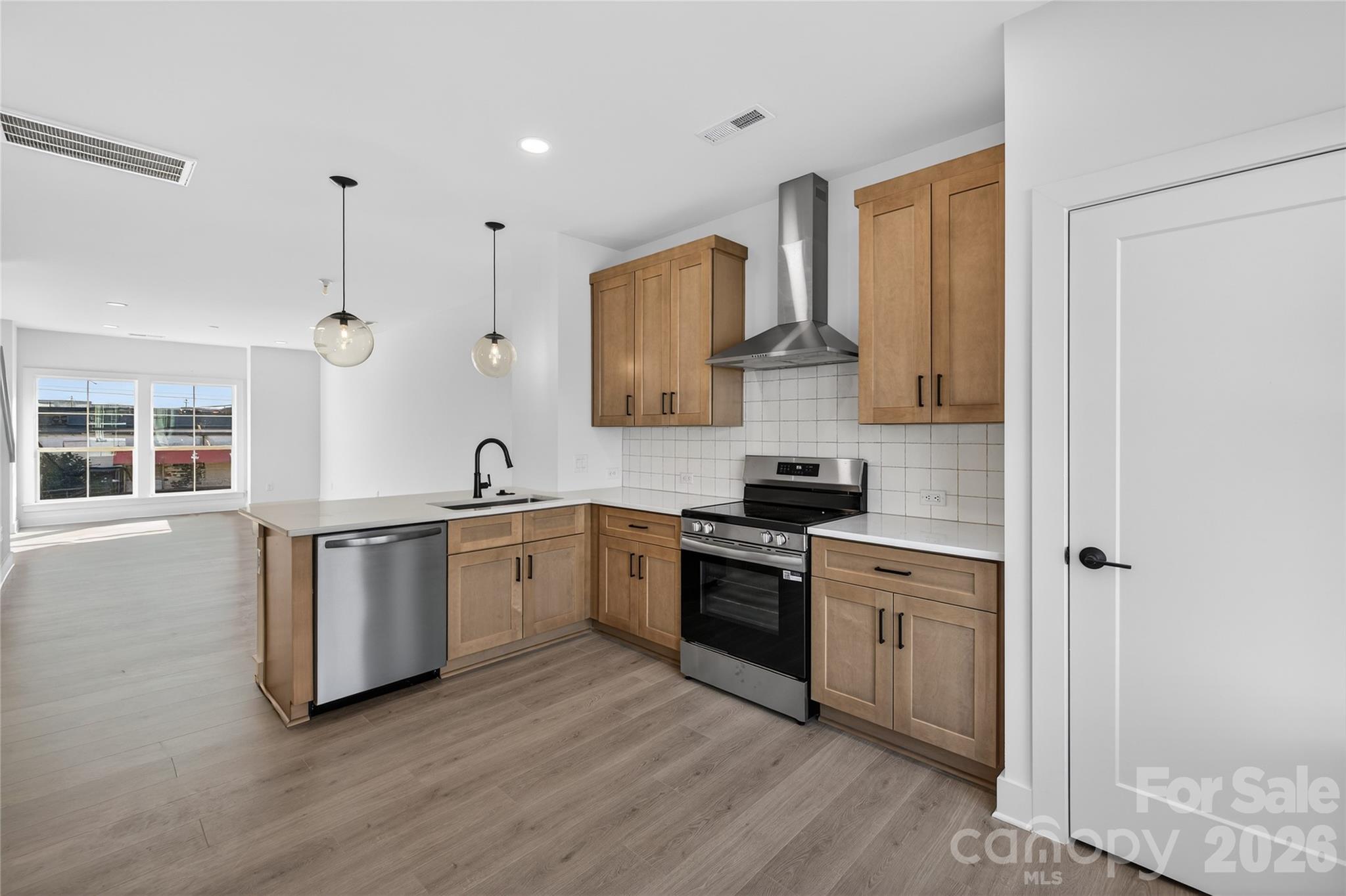 3002 Casting Street 24 Property Photo 5