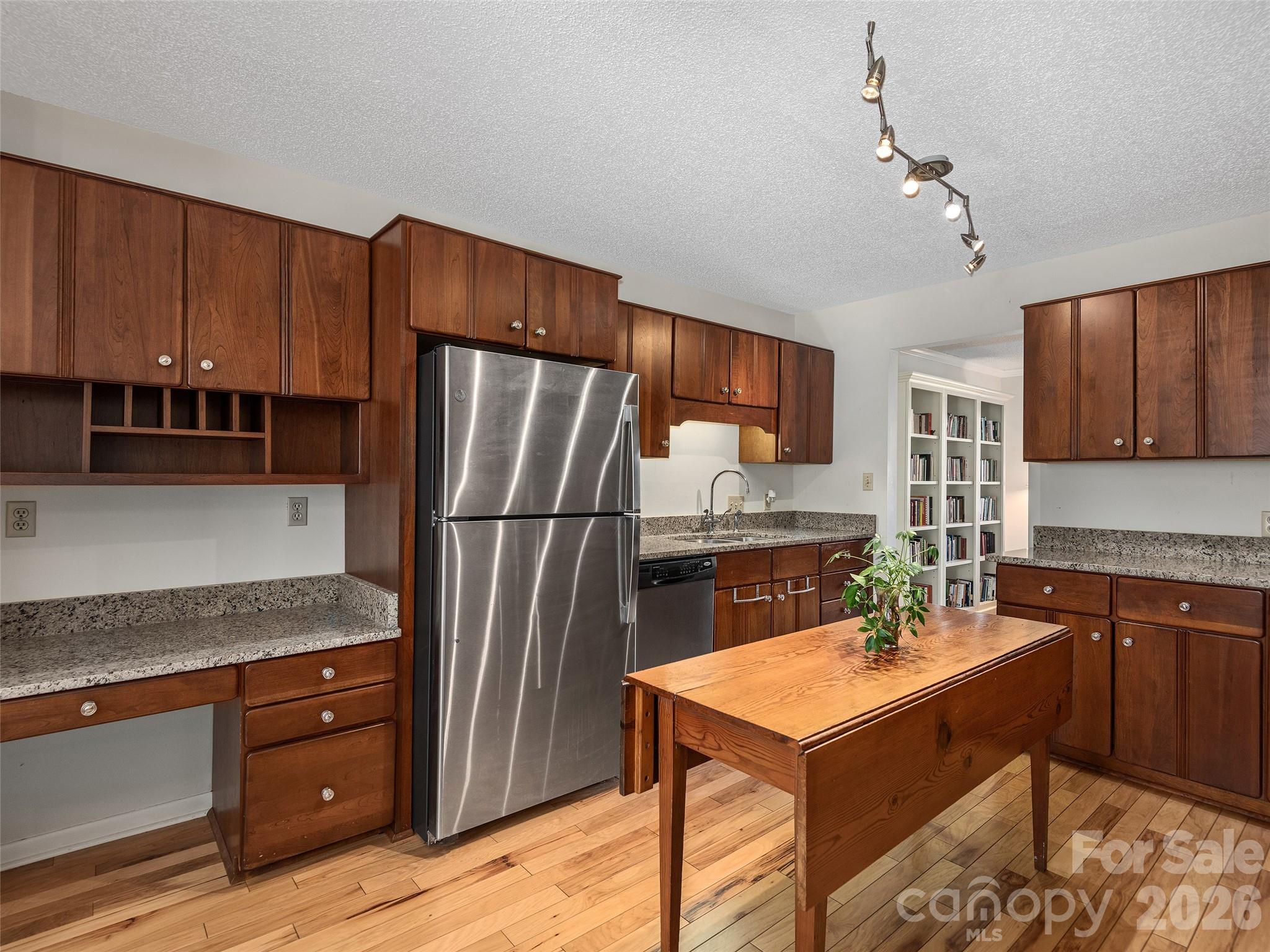 201 Crowfields Drive Property Photo 8