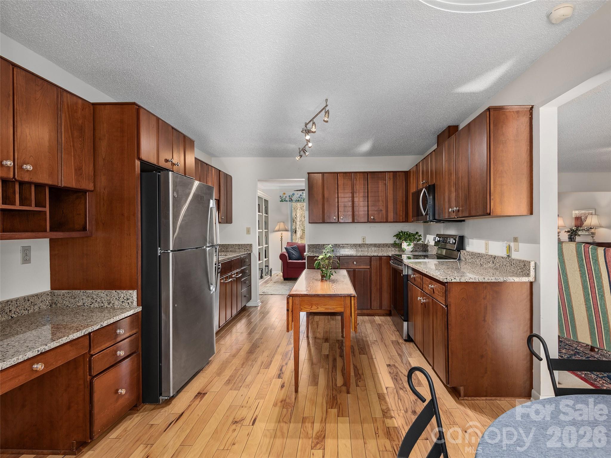 201 Crowfields Drive Property Photo 9