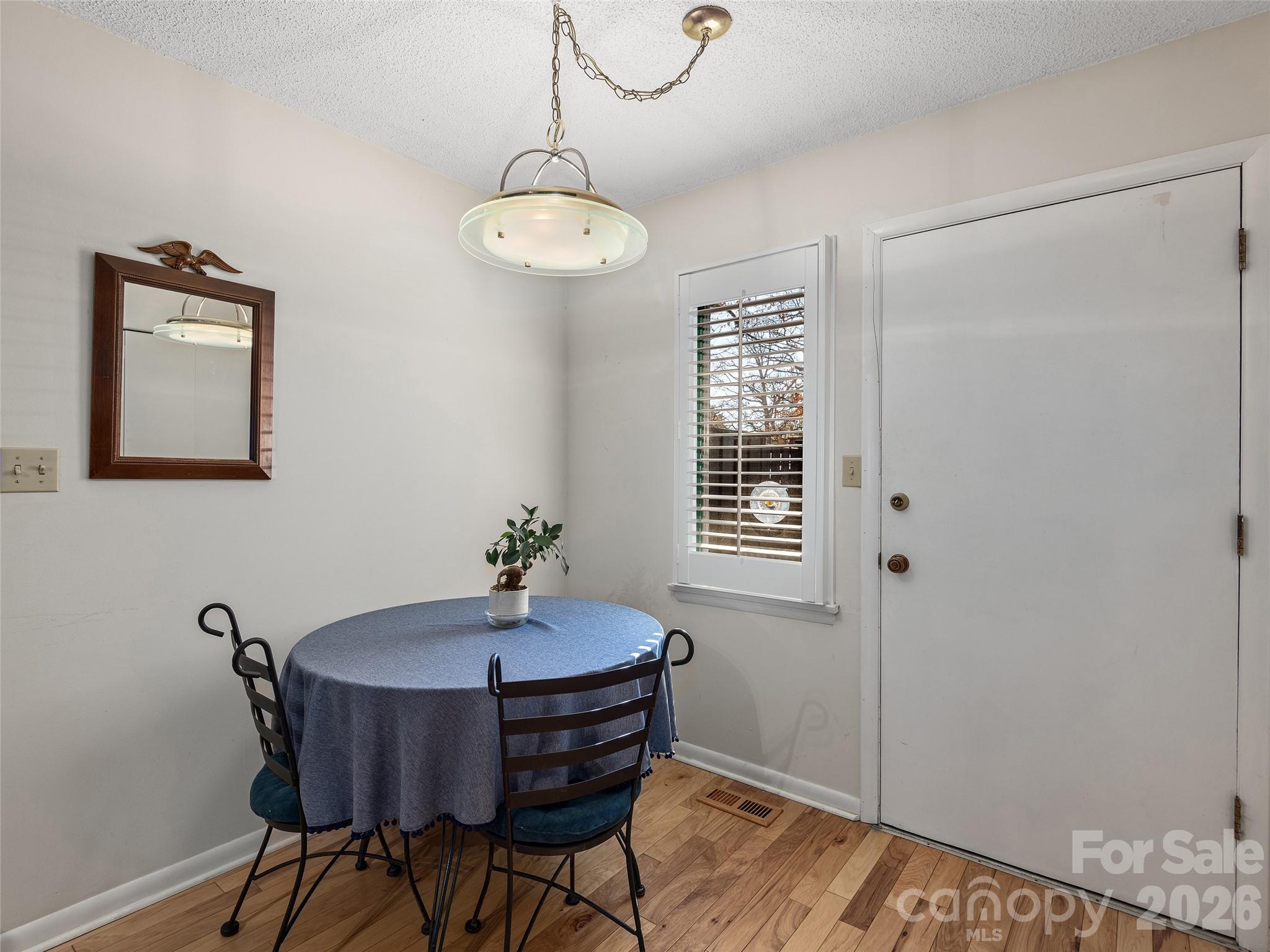 201 Crowfields Drive Property Photo 12