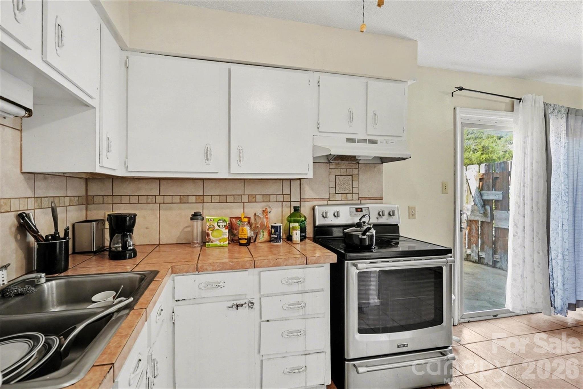 1535 Lansdale Drive G Property Photo 10