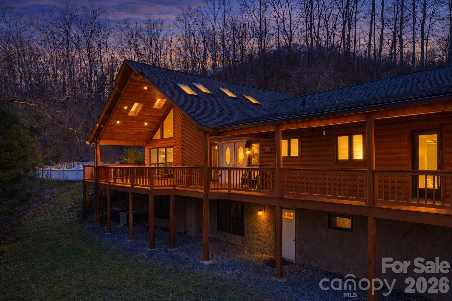 112 Hawks Nest Ridge Property Photo 1