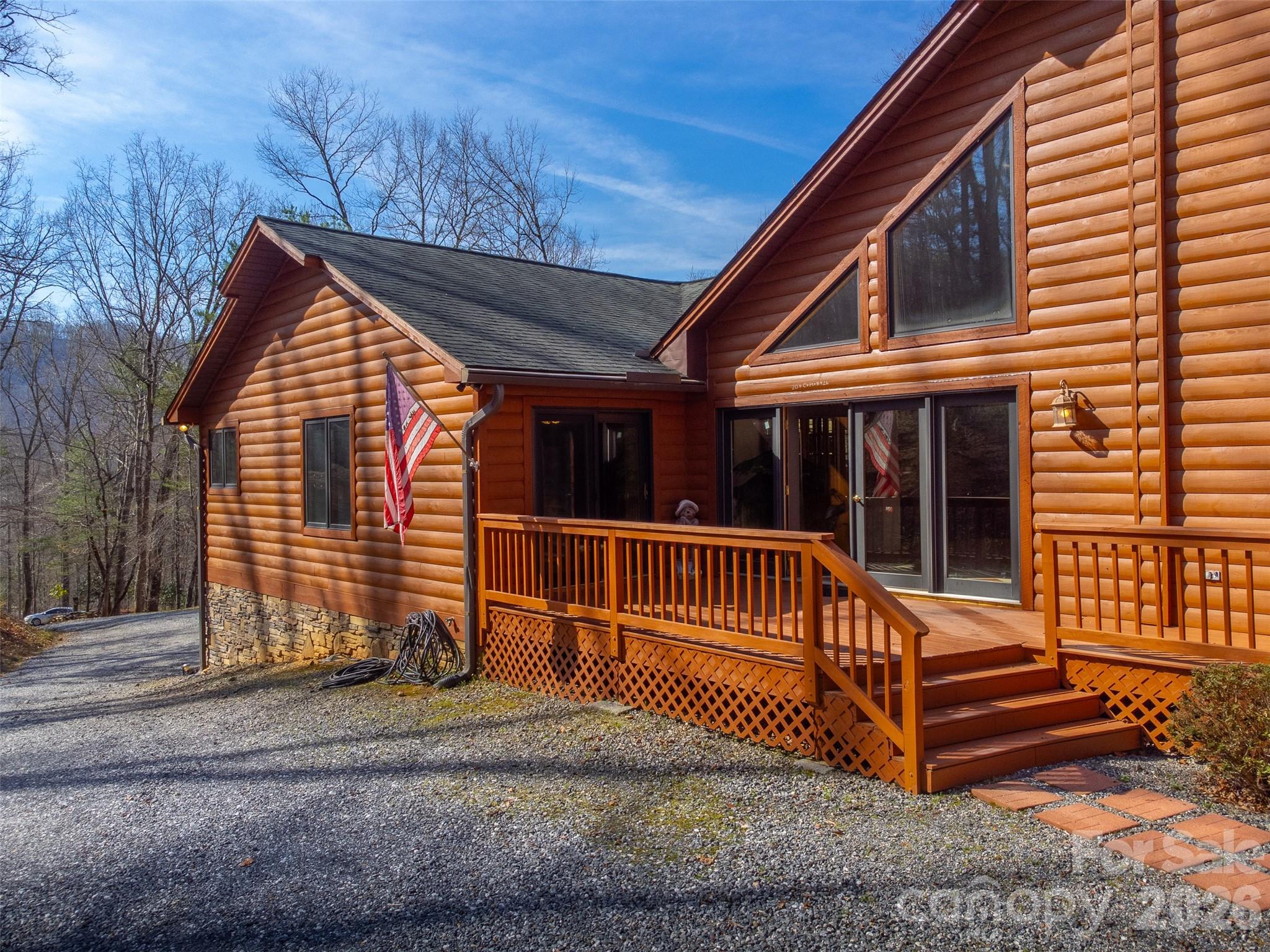 112 Hawks Nest Ridge Property Photo 6