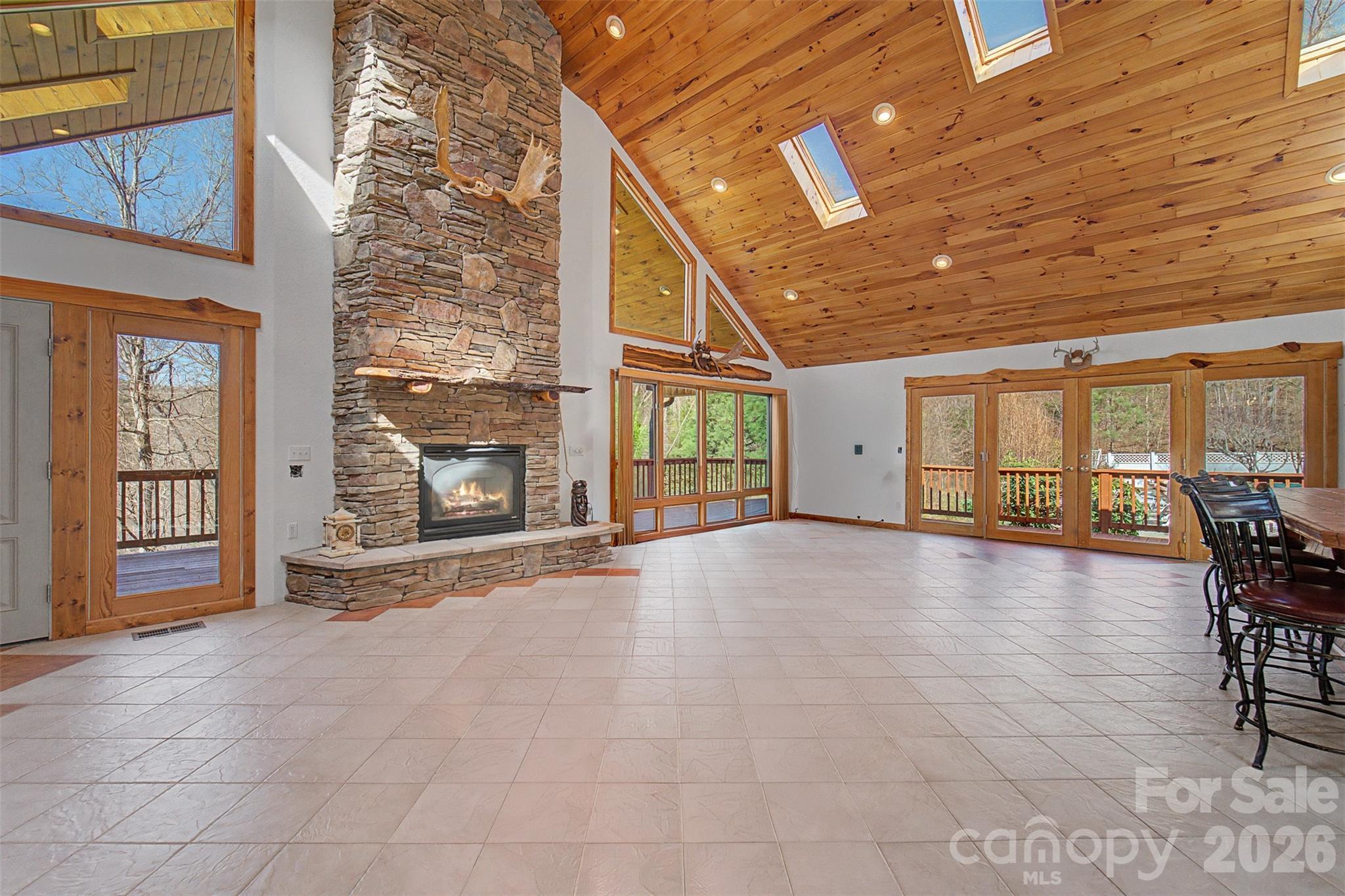 112 Hawks Nest Ridge Property Photo 11