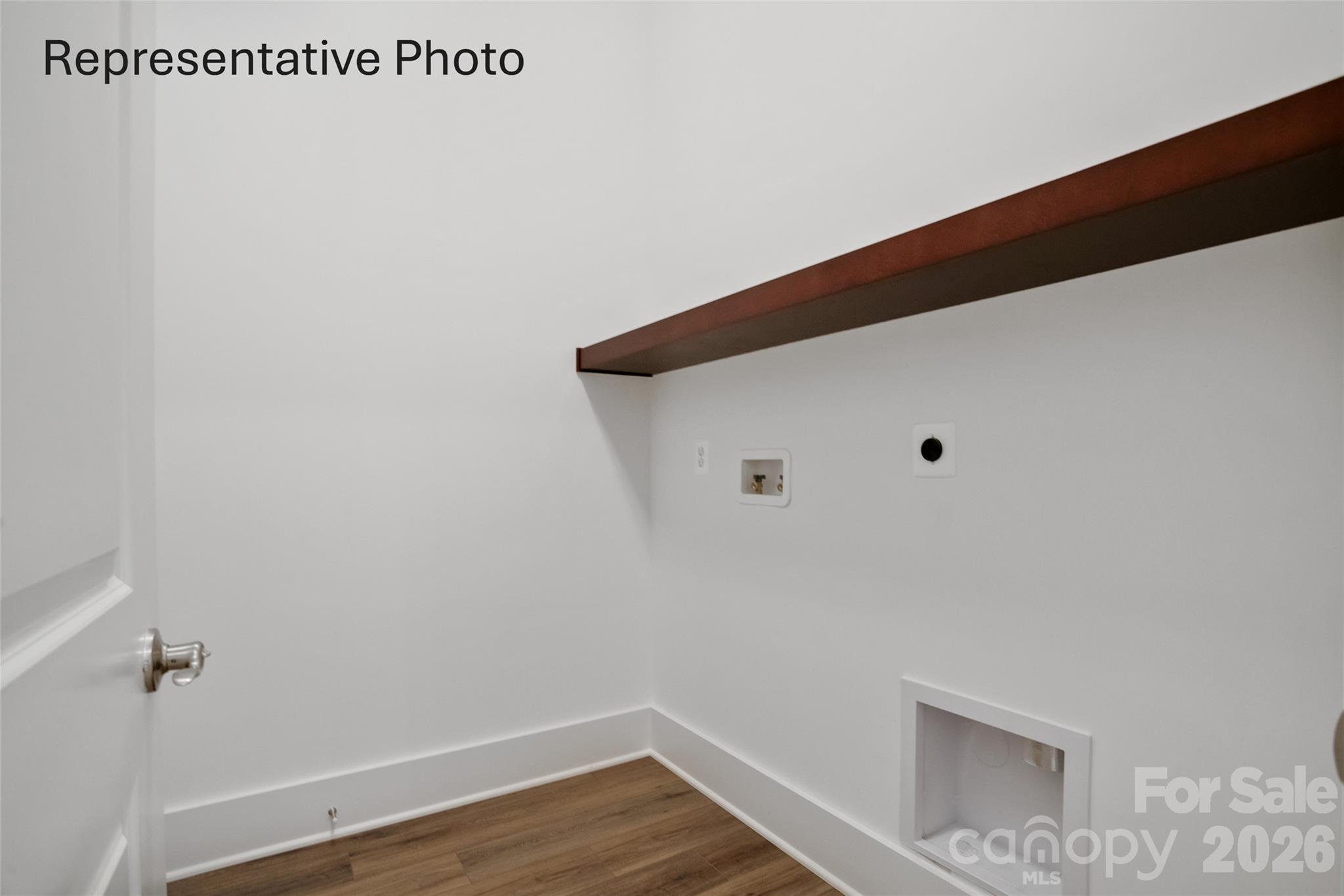 1585 Twin Leaf Road Property Photo 14