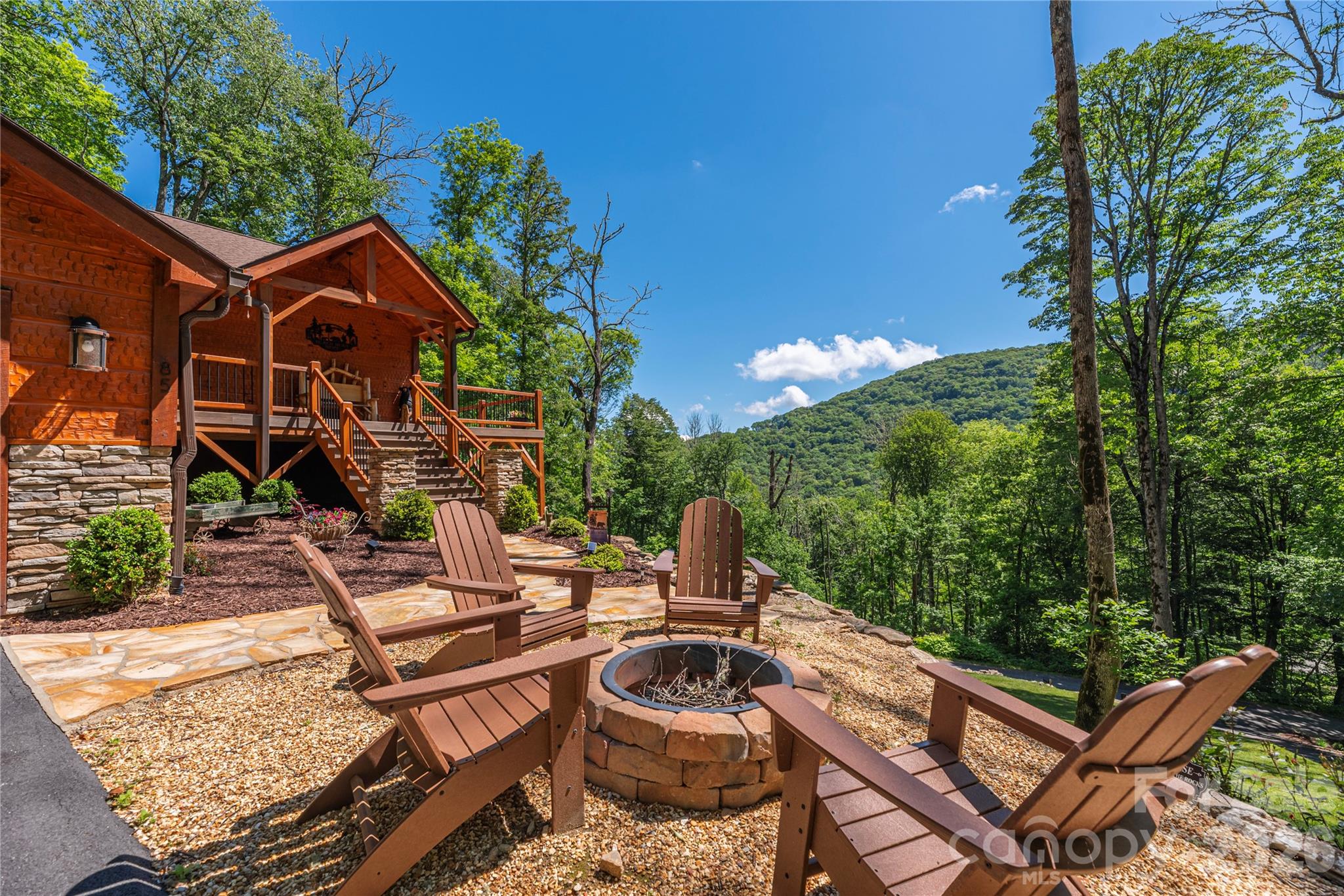 85 Iga Trail Property Photo 6