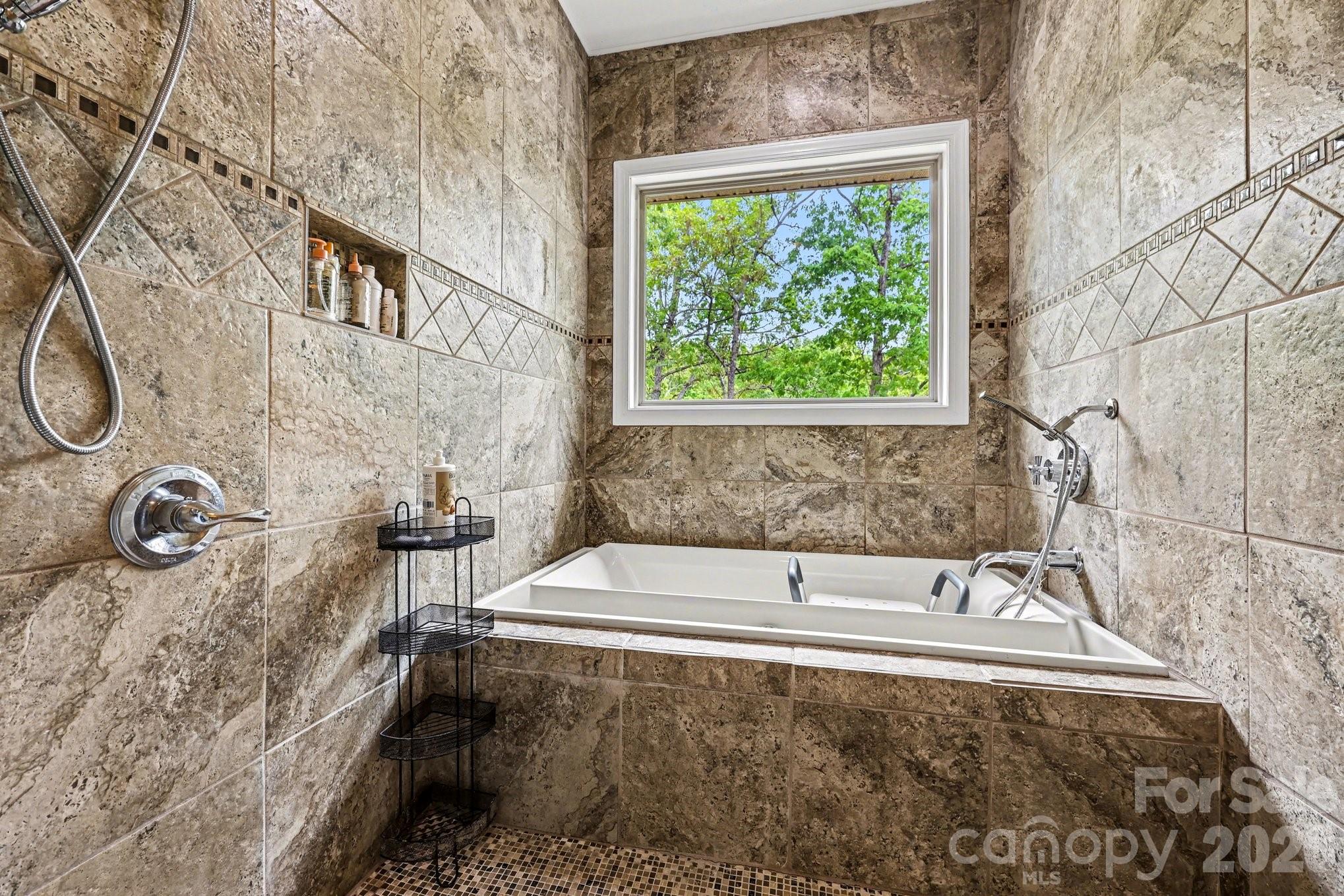 1629 Healing Springs Drive Property Photo 14