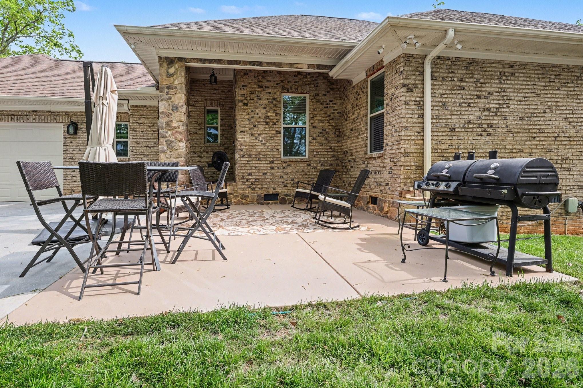 1629 Healing Springs Drive Property Photo 32