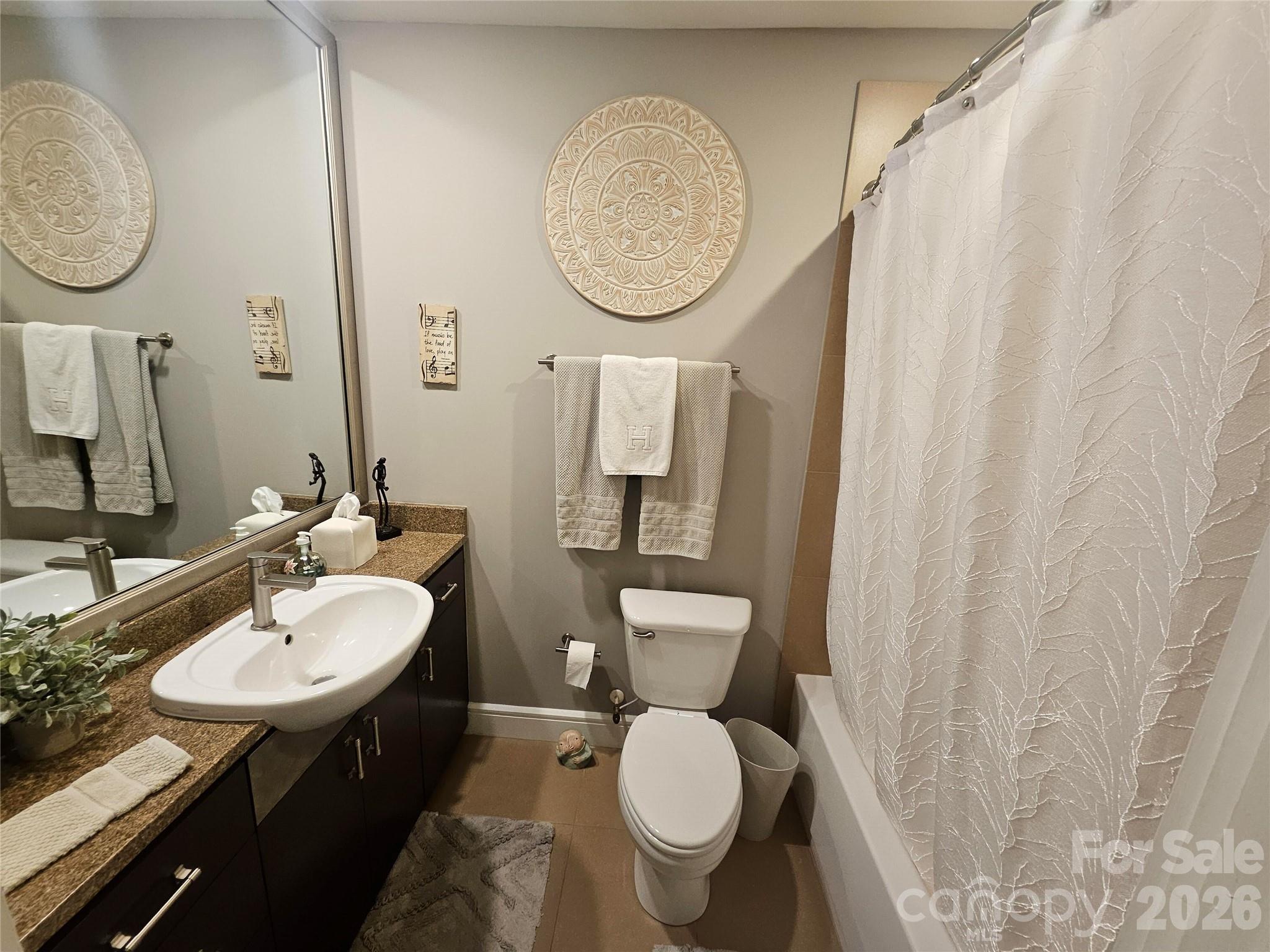 333 W Trade Street 1202 Property Photo 26