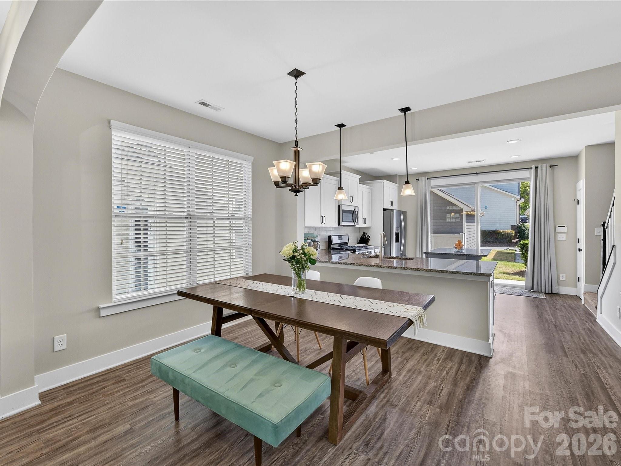 2718 Tranquil Oak Place Property Photo 3