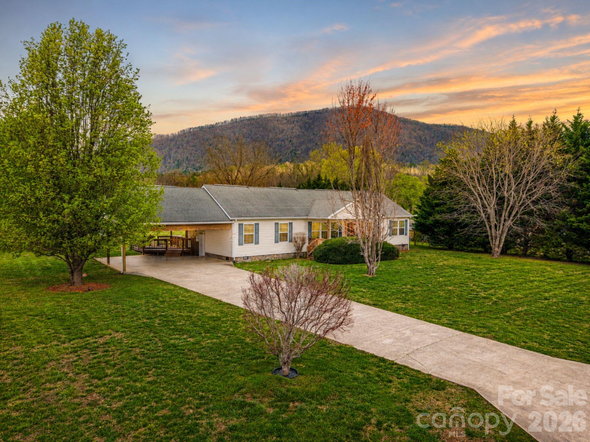 22 Brookfield Lane Property Photo 1