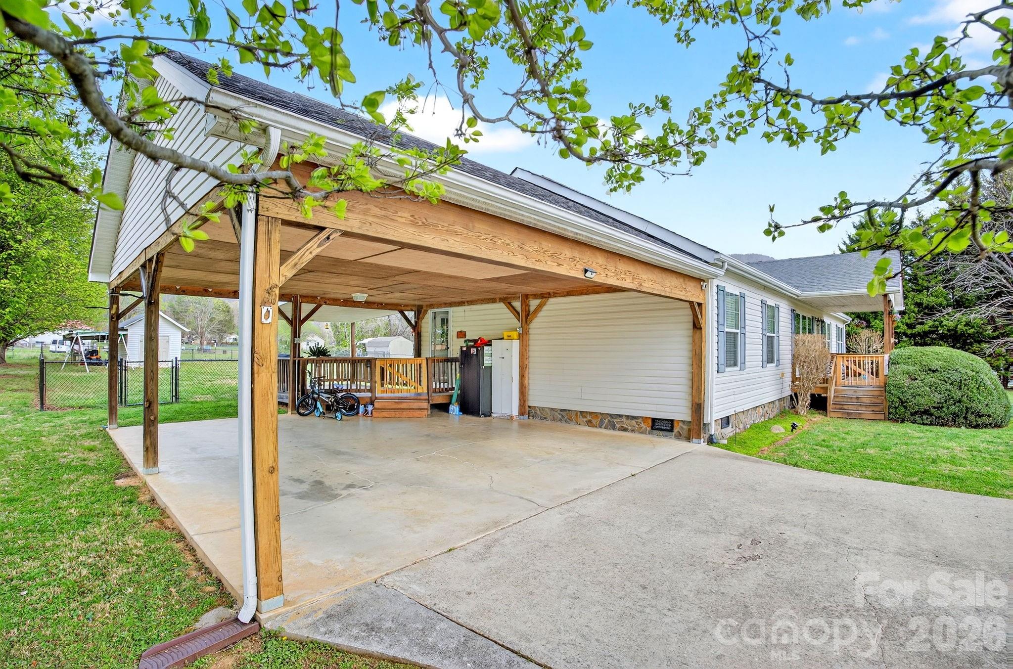 22 Brookfield Lane Property Photo 21
