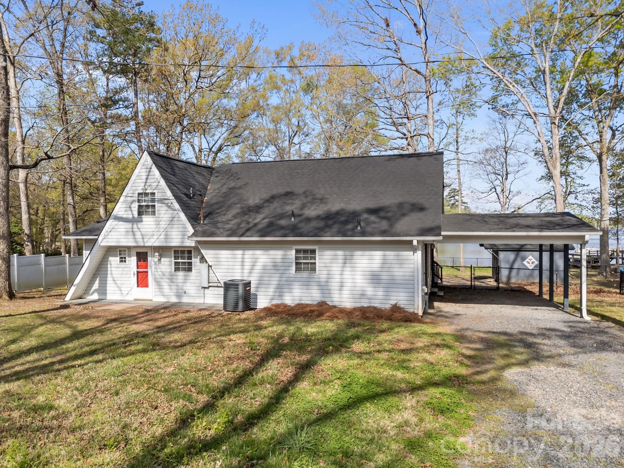 1870 Scout Road Property Photo 14