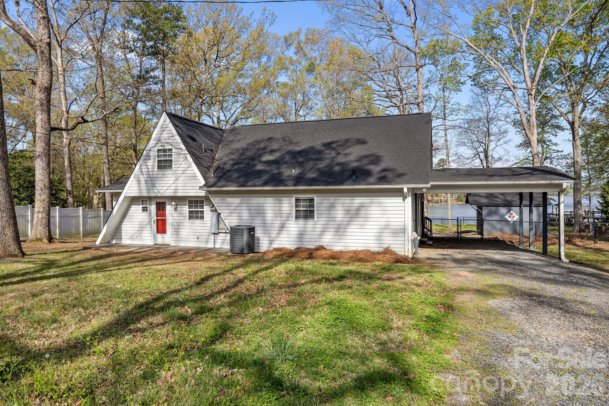 1870 Scout Road Property Photo 44