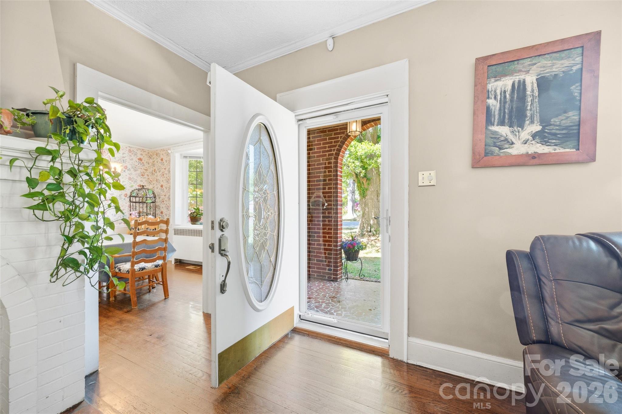 205 S Thompson Street Property Photo 3