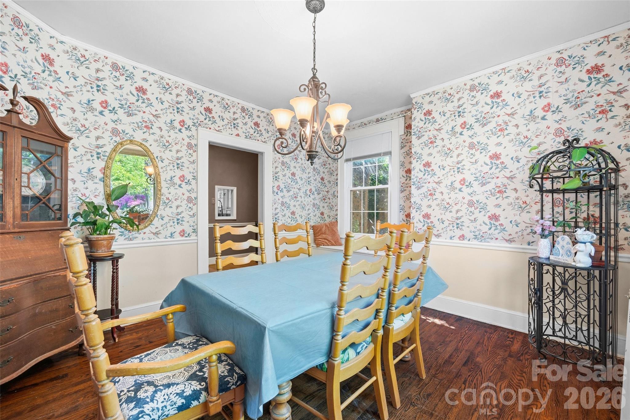 205 S Thompson Street Property Photo 11