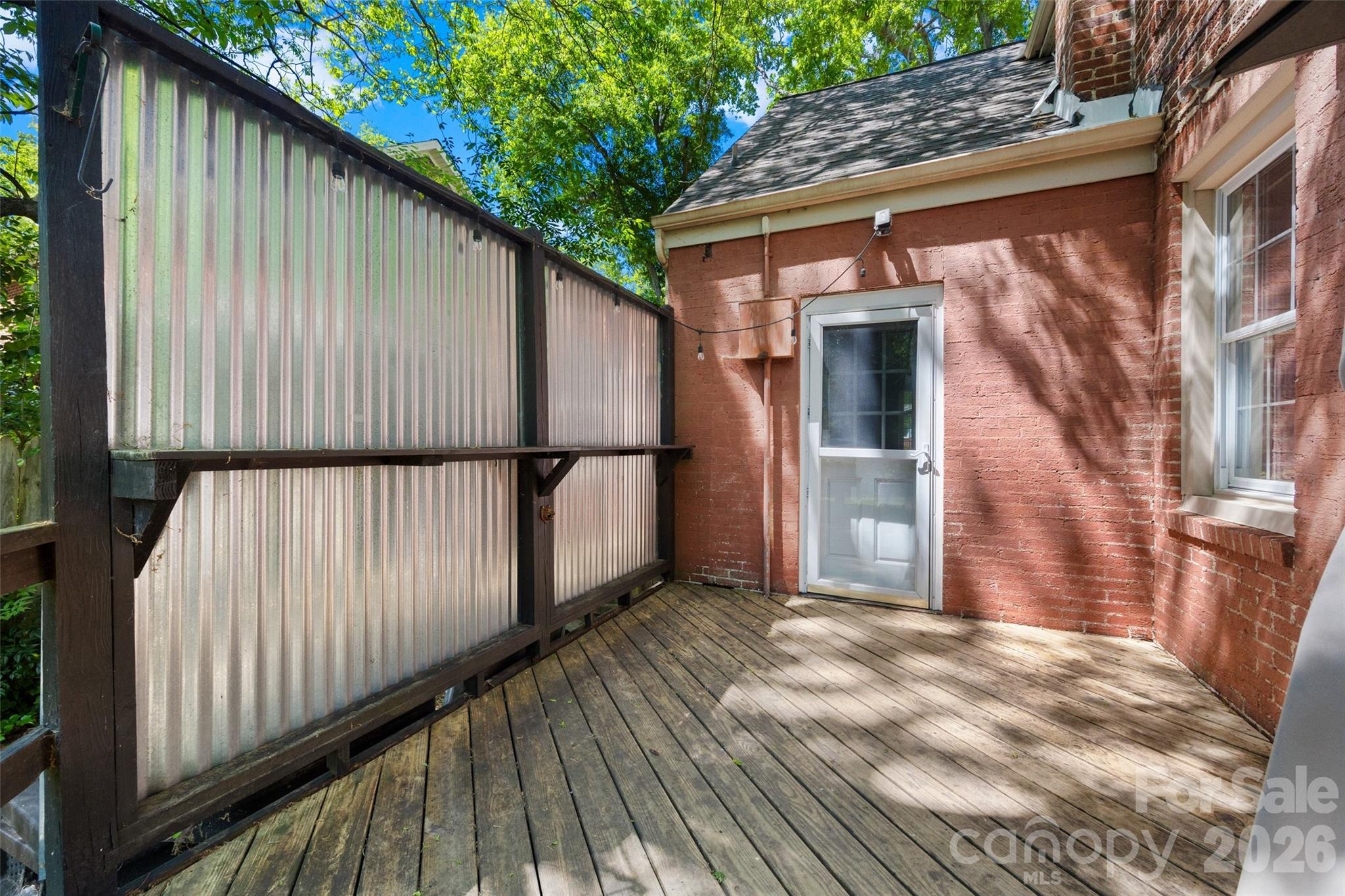 205 S Thompson Street Property Photo 33
