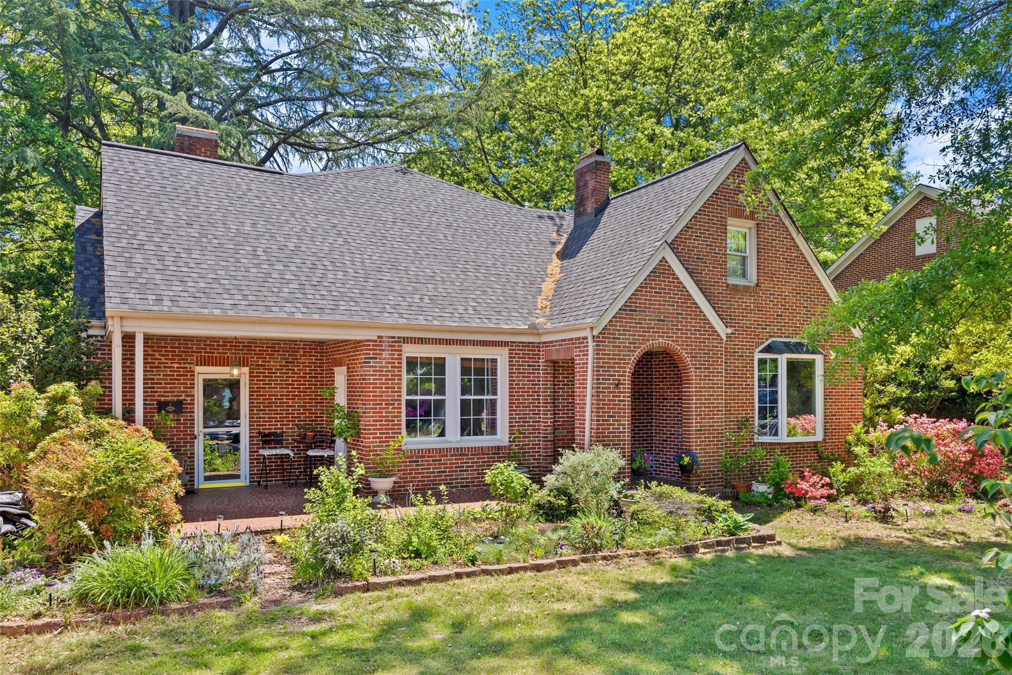 205 S Thompson Street Property Photo 40