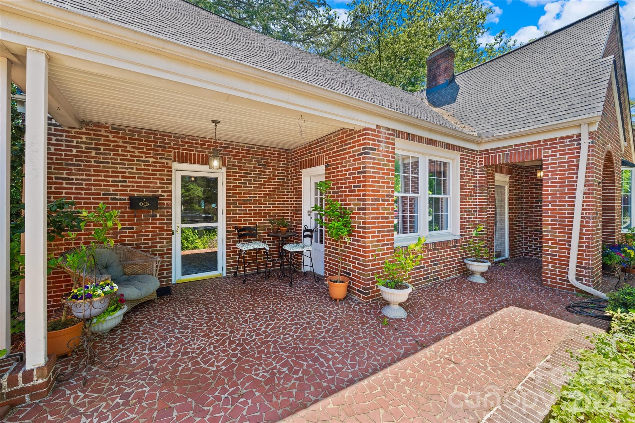 205 S Thompson Street Property Photo 41