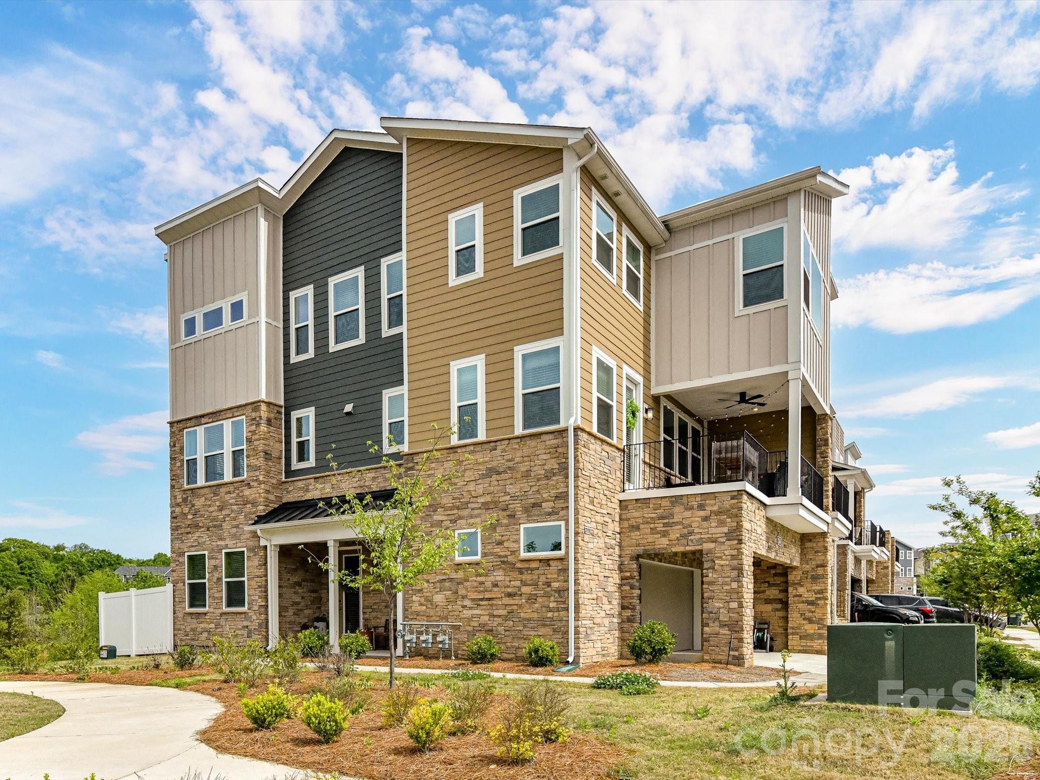 2744 Ensemble Court Property Photo 1