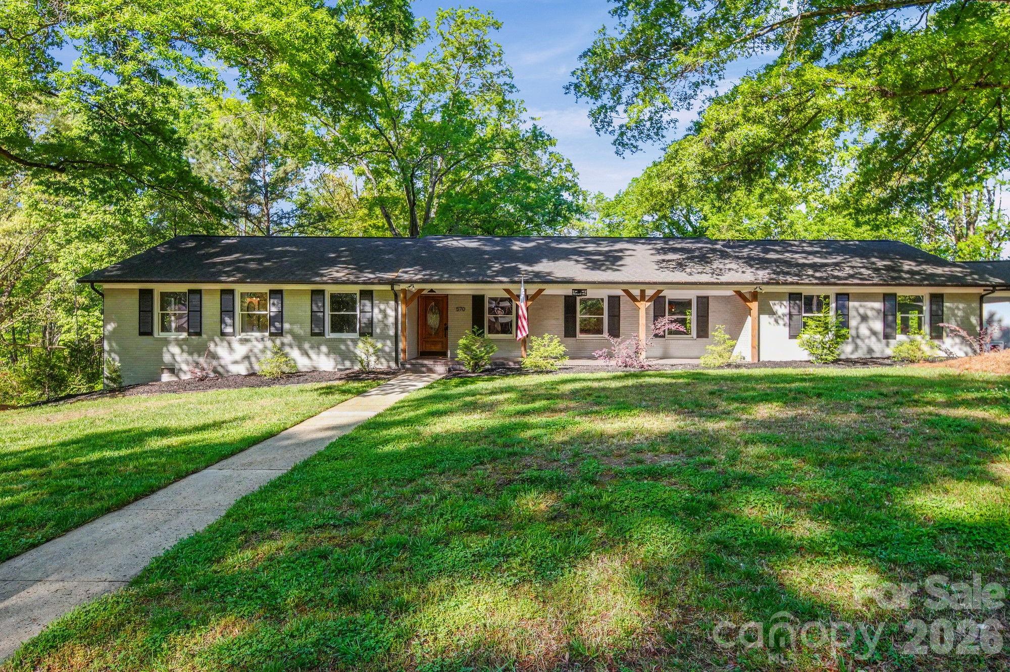 570 Crestside Drive Property Photo 3