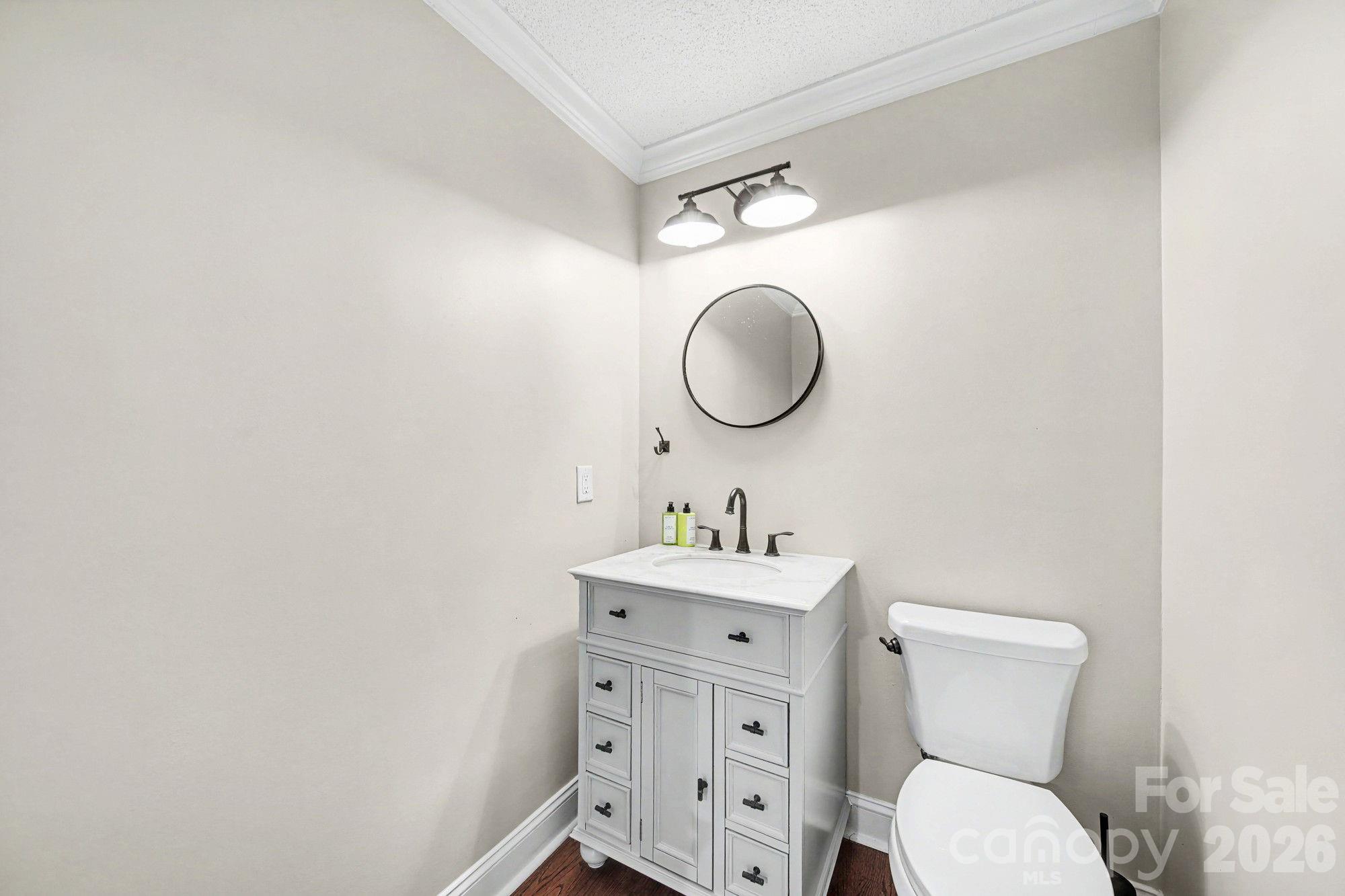 570 Crestside Drive Property Photo 22