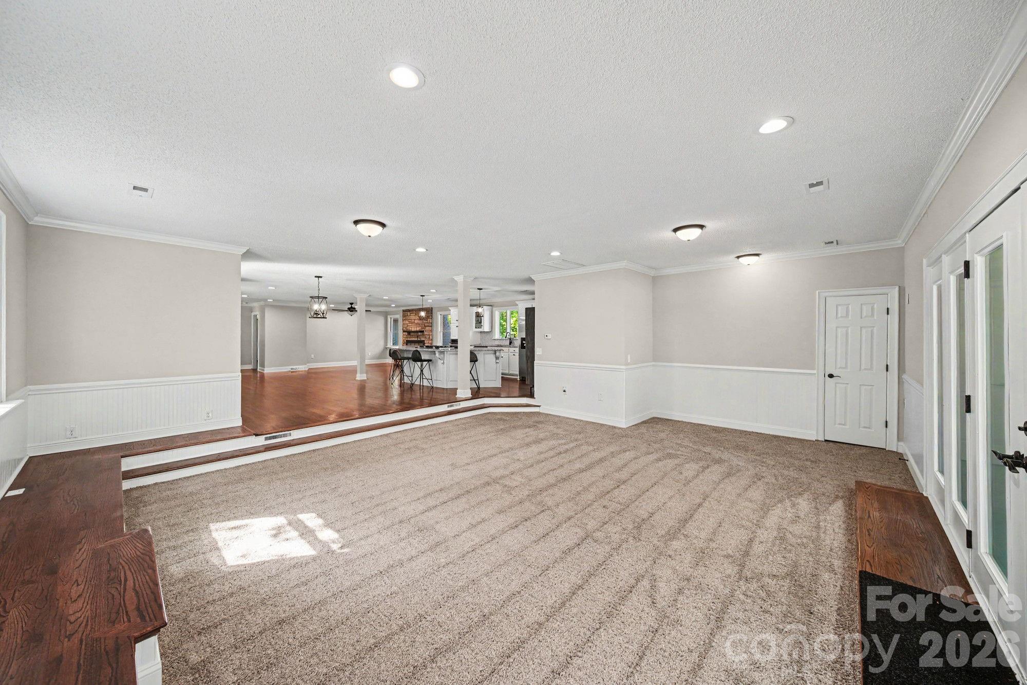 570 Crestside Drive Property Photo 24
