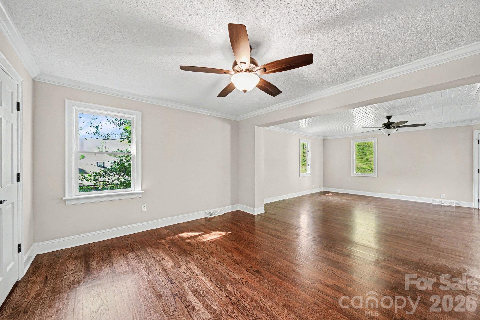 570 Crestside Drive Property Photo 33