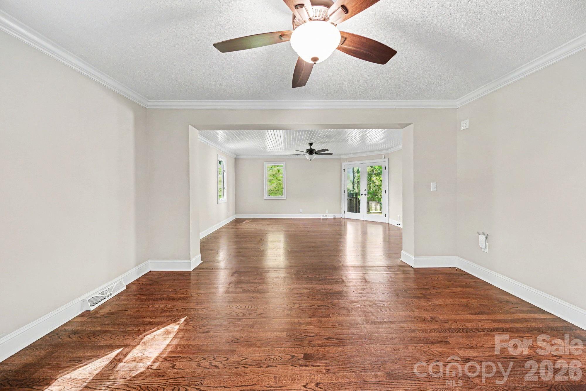 570 Crestside Drive Property Photo 34
